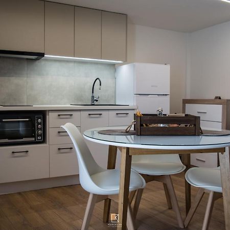 Uni Island - Old Town Suites Ираклио Екстериор снимка